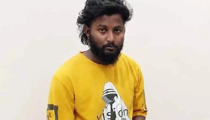 బౌండ్ ఓవర్ ఉల్లంఘనపై రౌడీషీటర్కు రూ.20 వేల జరిమానా బౌండ్ ఓవర్ ఉల్లంఘనపై రౌడీషీటర్కు రూ.20 వేల జరిమానా