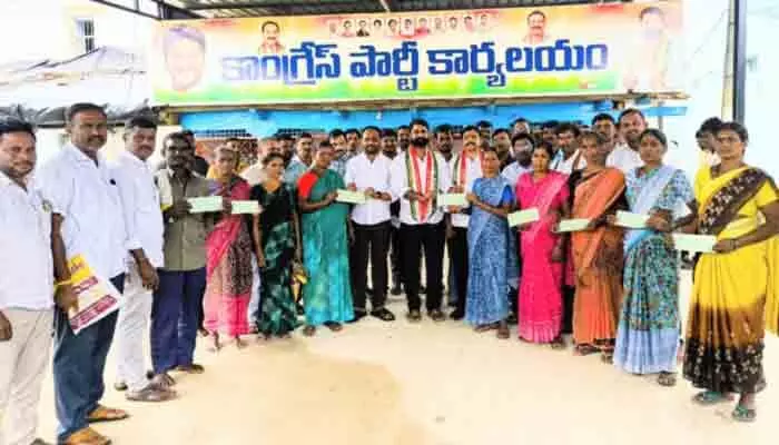 పేదింటి ఆడబిడ్డల పెళ్లిళ్లకు ప్రభుత్వం అండగా ఉంటుంది పేదింటి ఆడబిడ్డల పెళ్లిళ్లకు ప్రభుత్వం అండగా ఉంటుంది