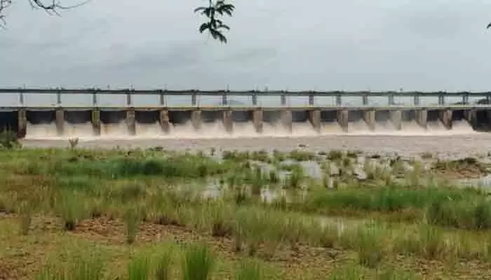 ఉప్పొంగిన తాలిపేరు ప్రాజెక్టు ఉప్పొంగిన తాలిపేరు ప్రాజెక్టు