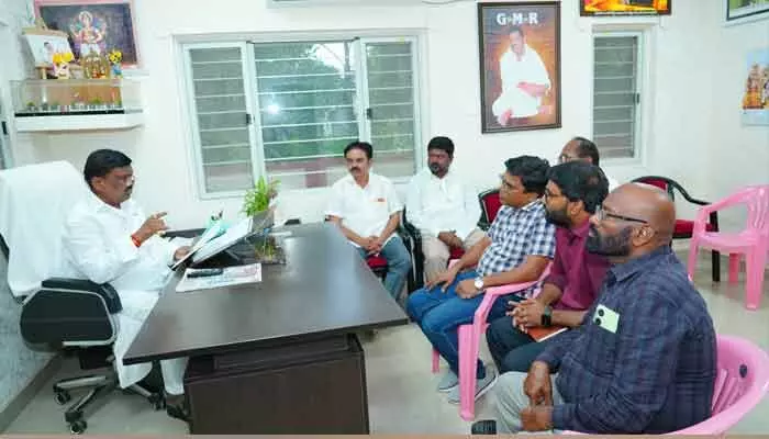జాతీయ రహదారి విస్తరణలో నాణ్యత లోపం..! జాతీయ రహదారి విస్తరణలో నాణ్యత లోపం..!