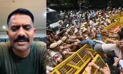 ఏపీలో ఎందుకు మాట్లాడటం లేదు: పేపర్ లీకేజీ ఘటనపై కేతిరెడ్డి ఫైర్ ఏపీలో ఎందుకు మాట్లాడటం లేదు: పేపర్ లీకేజీ ఘటనపై కేతిరెడ్డి ఫైర్