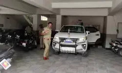 మెహిదీపట్నం పోలీస్ స్టేషన్లో నగర సీపీ సజ్జనార్ ఆకస్మిక తనిఖీ మెహిదీపట్నం పోలీస్ స్టేషన్లో నగర సీపీ సజ్జనార్ ఆకస్మిక తనిఖీ