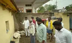 ఎస్సీ కాలనీలో షార్ట్ సర్క్యూట్ బాధితులకు అండగా ఉంటాం.. ఎస్సీ కాలనీలో షార్ట్ సర్క్యూట్ బాధితులకు అండగా ఉంటాం..
