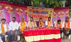 ప్రజాస్వామ్యంలో ఓటు హక్కు అత్యంత విలువైనది ప్రజాస్వామ్యంలో ఓటు హక్కు అత్యంత విలువైనది