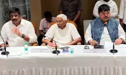 ఉద్యమంలో అర్చకుల సేవలకు ప్రశంసలు.. డిమాండ్లపై సానుకూలంగా స్పందించిన కమిటీ ఉద్యమంలో అర్చకుల సేవలకు ప్రశంసలు.. డిమాండ్లపై సానుకూలంగా స్పందించిన కమిటీ