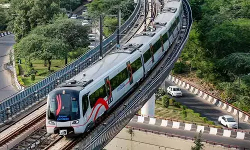 ఢిల్లీ ప్రయాణికులకు బిగ్ రిలీఫ్: మండి హౌస్, సెంట్రల్ సెక్రటేరియట్ మెట్రో గేట్లు రీఓపెన్