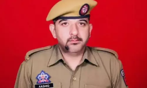 J&K: అనంతనాగ్‌లో విధుల్లో ఉన్న పోలీసును కాల్చిచంపిన ఉగ్రవాది