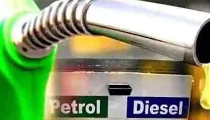 Petrol Diesel Prices: తెలుగు రాష్ట్రాల్లో.. నేటి(జులై 22) పెట్రోల్, డీజిల్, CNG ధరలు Petrol Diesel Prices: తెలుగు రాష్ట్రాల్లో.. నేటి(జులై 22) పెట్రోల్, డీజిల్, CNG ధరలు