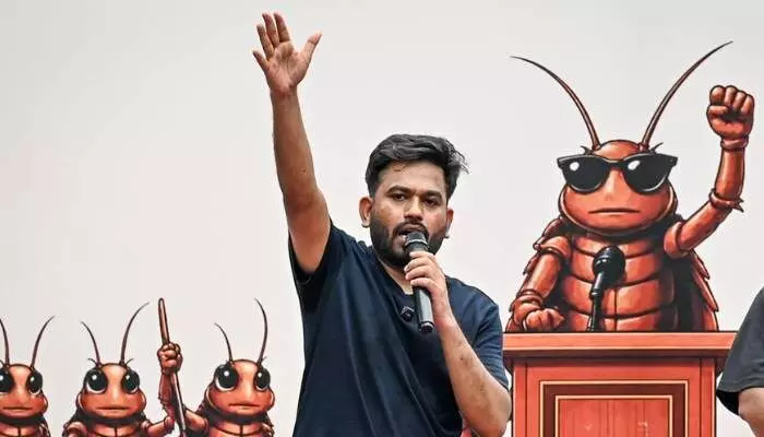 గందరగోళం సృష్టించేందుకు కొందరు గూండాలను పంపారు.. అభిజీత్ దీప్కే షాకింగ్ కామెంట్స్ గందరగోళం సృష్టించేందుకు కొందరు గూండాలను పంపారు.. అభిజీత్ దీప్కే షాకింగ్ కామెంట్స్