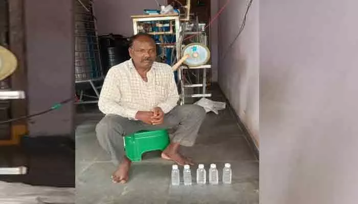 ఎస్ఓటీ దాడులు.. ఆక్సిటోసిన్ ఇంజెక్షన్లు విక్రయిస్తున్న వ్యక్తి అరెస్ట్! ఎస్ఓటీ దాడులు.. ఆక్సిటోసిన్ ఇంజెక్షన్లు విక్రయిస్తున్న వ్యక్తి అరెస్ట్!