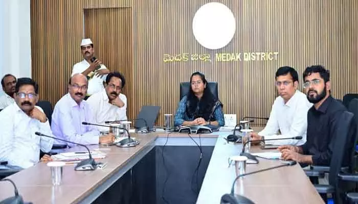 జిల్లా పర్యాటక అభివృద్ధికి సమగ్ర ప్రణాళిక సిద్ధం చేయాలి : కలెక్టర్ జిల్లా పర్యాటక అభివృద్ధికి సమగ్ర ప్రణాళిక సిద్ధం చేయాలి : కలెక్టర్