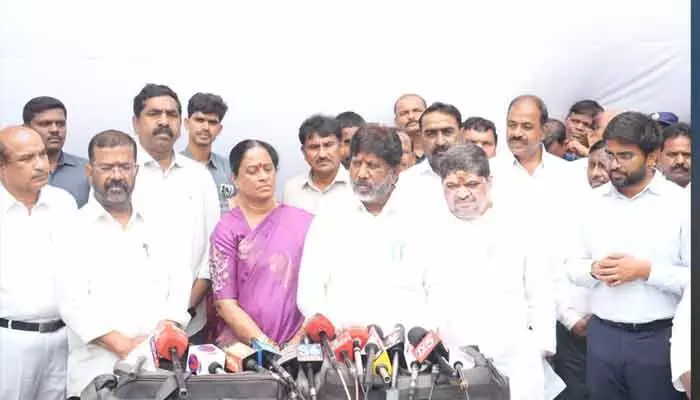 కేటీఆర్కు ‘ఎల్నినో’ పై కనీస అవగాహన లేదు కేటీఆర్కు ‘ఎల్నినో’ పై కనీస అవగాహన లేదు
