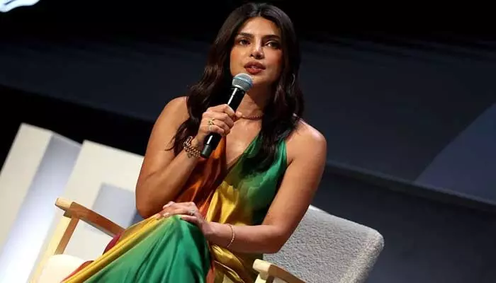 చెప్పినట్లు వినలేదు అని నా నుంచి సినిమాలు లాగేసుకున్నారు.. ప్రియాంక చోప్రా షాకింగ్ కామెంట్స్ చెప్పినట్లు వినలేదు అని నా నుంచి సినిమాలు లాగేసుకున్నారు.. ప్రియాంక చోప్రా షాకింగ్ కామెంట్స్