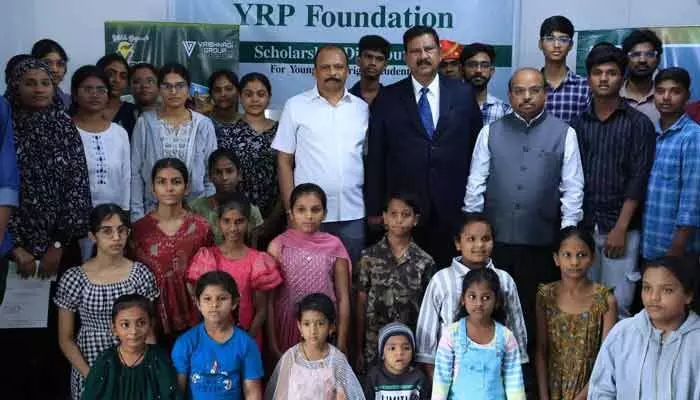 విద్యార్థులకు వైఆర్పీ ఫౌండేషన్ స్కాలర్షిప్లు విద్యార్థులకు వైఆర్పీ ఫౌండేషన్ స్కాలర్షిప్లు