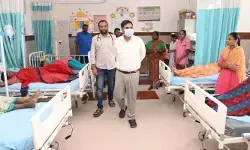 ప్రభుత్వ ఆస్పత్రిలో ప్రజలకు మెరుగైన వైద్యసేవలు అందించాలి : కలెక్టర్ కుమార్ దీపక్
