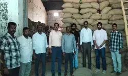 సూర్యాపేటలో భారీ ధాన్యం అక్రమాలు వెలుగులోకి.. సూర్యాపేటలో భారీ ధాన్యం అక్రమాలు వెలుగులోకి..