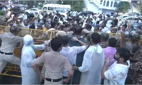 Breaking: ఢిల్లీలో రాహుల్ గాంధీ నివాసం వద్ద తీవ్ర ఉద్రిక్తత..