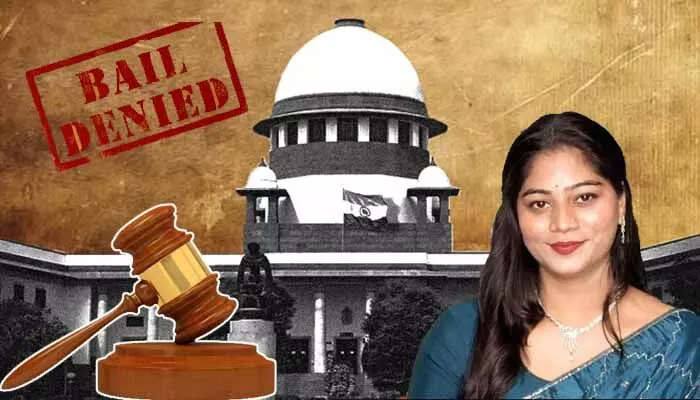 Supreme Court: హనీమూన్ హత్య కేసు.. సోనమ్ బెయిల్ రద్దు చేసిన సుప్రీంకోర్టు Supreme Court: హనీమూన్ హత్య కేసు.. సోనమ్ బెయిల్ రద్దు చేసిన సుప్రీంకోర్టు