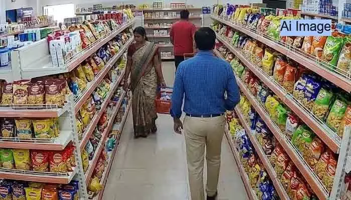 ఇల్లెందులోని ఓ మార్ట్లో ఉపాధ్యాయుడి చేతివాటం.. సీసీటీవీ విజువల్స్ వైరల్! ఇల్లెందులోని ఓ మార్ట్లో ఉపాధ్యాయుడి చేతివాటం.. సీసీటీవీ విజువల్స్ వైరల్!