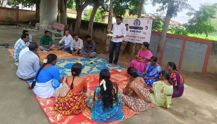 ఆ గ్రామంలో మద్యం విక్రయిస్తే రూ.5 లక్షల జరిమానా ఆ గ్రామంలో మద్యం విక్రయిస్తే రూ.5 లక్షల జరిమానా