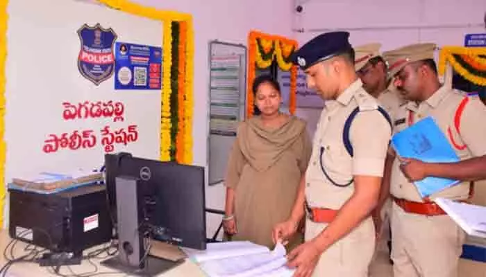 బాధితులకు సత్వర న్యాయం జరిగేలా చర్యలు తీసుకోవాలి బాధితులకు సత్వర న్యాయం జరిగేలా చర్యలు తీసుకోవాలి
