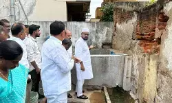 శిధిలావస్థలో బీసీ బాలికల హాస్టల్.. ప్రభుత్వంపై మాజీ Deputy Cm ఫైర్