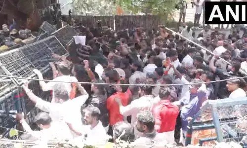 పీఎస్సీ పరీక్షల్లో అవకతవకలు.. కేరళలో బీజేపీ యువమోర్చా ఆందోళన
