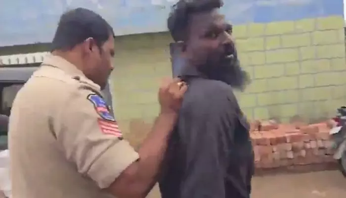 హైదరాబాద్లో మరోసారి కిడ్నాపర్ల ముఠా కలకలం హైదరాబాద్లో మరోసారి కిడ్నాపర్ల ముఠా కలకలం