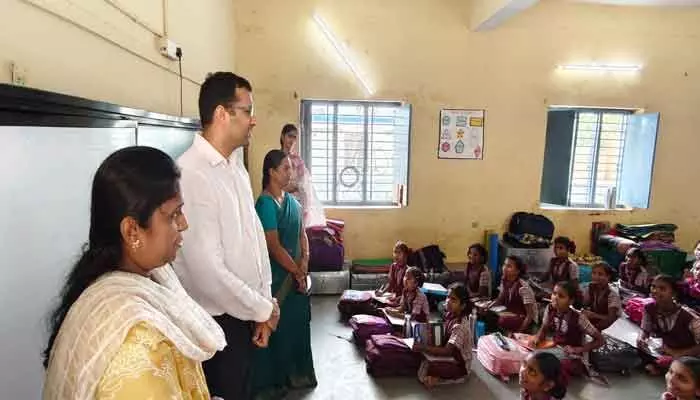 విద్యార్థులకు నాణ్యమైన విద్య, పౌష్టికాహారం అందించాలి: జిల్లా కలెక్టర్ విద్యార్థులకు నాణ్యమైన విద్య, పౌష్టికాహారం అందించాలి: జిల్లా కలెక్టర్