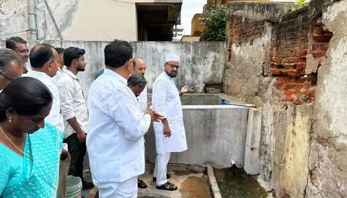 శిధిలావస్థలో బీసీ బాలికల హాస్టల్.. ప్రభుత్వంపై మాజీ Deputy Cm ఫైర్ శిధిలావస్థలో బీసీ బాలికల హాస్టల్.. ప్రభుత్వంపై మాజీ Deputy Cm ఫైర్