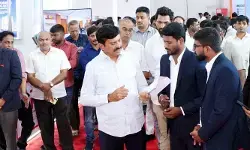 రియల్ ఎస్టేట్ పడిపోలేదు.. గతం కంటే పెరిగింది: ఆధారాలతో స్పష్టం చేసిన పొంగులేటి రియల్ ఎస్టేట్ పడిపోలేదు.. గతం కంటే పెరిగింది: ఆధారాలతో స్పష్టం చేసిన పొంగులేటి