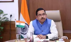 కేంద్ర విద్యాశాఖ మంత్రిగా ప్రహ్లాద్ జోషి