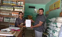 ఎంఆర్‌పీ కంటే ఎక్కువకు యూరియా విక్రయం : డీలర్‌కు షోకాజ్‌ నోటీసు