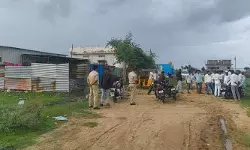 బాసరలో పట్టపగలే చోరీ బాసరలో పట్టపగలే చోరీ