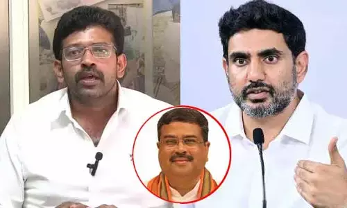 ధర్మేంద్ర తరహాలోనే లోకేశ్ రాజీనామా చేయాల్సిందే: జక్కంపూడి రాజా