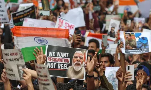రీల్ ట్రెండ్స్ నుండి.. రియల్ ప్రజాస్వామ్యం వైపు!