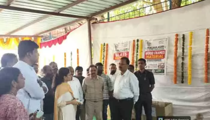 ఉప్పల్లో ఘనంగా ఉద్వాసన డివైన్ కలెక్షన్ డ్రైవ్ నిర్వహణ ఉప్పల్లో ఘనంగా ఉద్వాసన డివైన్ కలెక్షన్ డ్రైవ్ నిర్వహణ