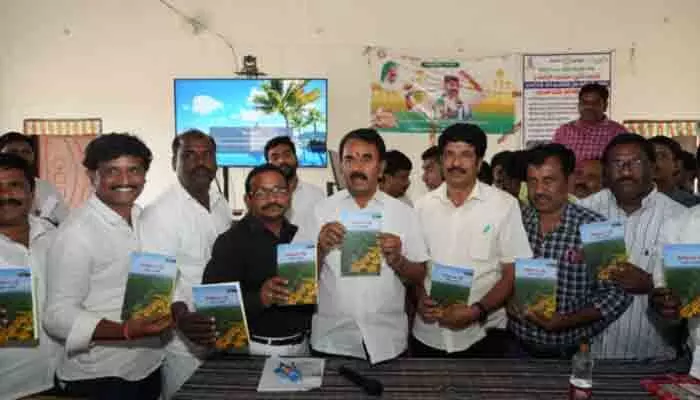 అభ్యుదయ కవిత్వ పరిమళాలు మరింత వికసించాలి అభ్యుదయ కవిత్వ పరిమళాలు మరింత వికసించాలి