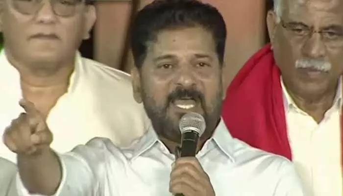 ఆగస్టు తొలివారంలో ప్రత్యేక అసెంబ్లీ.. 21 ఏళ్లకే చట్టసభలకు వచ్చేలా తీర్మానం : సీఎం రేవంత్ రెడ్డి ఆగస్టు తొలివారంలో ప్రత్యేక అసెంబ్లీ.. 21 ఏళ్లకే చట్టసభలకు వచ్చేలా తీర్మానం : సీఎం రేవంత్ రెడ్డి