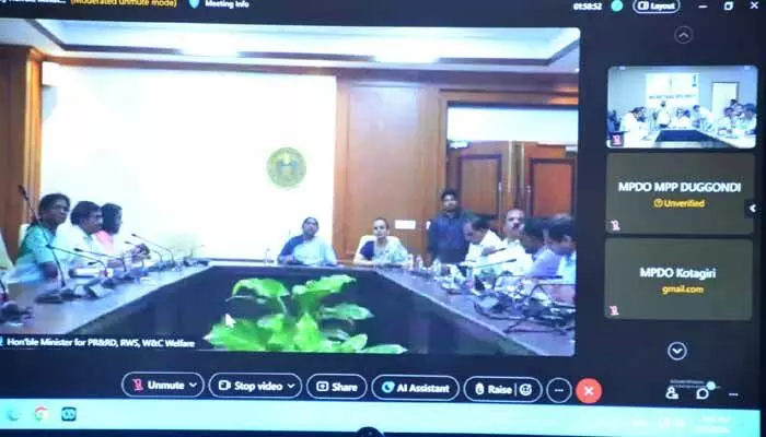 ప్రతి గ్రామంలో విస్తృత స్థాయిలో జలసిరి కార్యక్రమాలను చేపట్టాలి: మంత్రి సీతక్క ప్రతి గ్రామంలో విస్తృత స్థాయిలో జలసిరి కార్యక్రమాలను చేపట్టాలి: మంత్రి సీతక్క