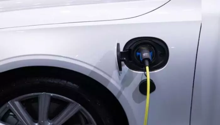 EV Cars: చౌక ధరకే ఈవీ కార్లు EV Cars: చౌక ధరకే ఈవీ కార్లు