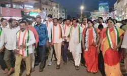 విద్యార్థులకు సంఘీభావంగా విజయోత్సవ ర్యాలీ