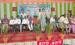 సమాజ నిర్మాణంలో ఉపాధ్యాయుల పాత్ర కీలకమైనది సమాజ నిర్మాణంలో ఉపాధ్యాయుల పాత్ర కీలకమైనది