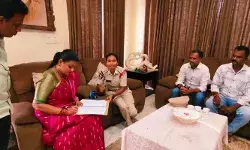 మాజీ మంత్రి ఆర్కే రోజాకు పోలీసుల నోటీసులు.. 30న విచారణకు హాజరుకావాలని ఆదేశం