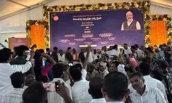 కొమురవెల్లి రైల్వే స్టేషన్ ప్రారంభోత్సవంలో రసాభాస కొమురవెల్లి రైల్వే స్టేషన్ ప్రారంభోత్సవంలో రసాభాస