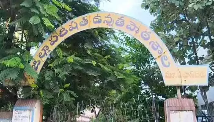 అదృశ్యమైన నలుగురు విద్యార్థినులు క్షేమం ! అదృశ్యమైన నలుగురు విద్యార్థినులు క్షేమం !
