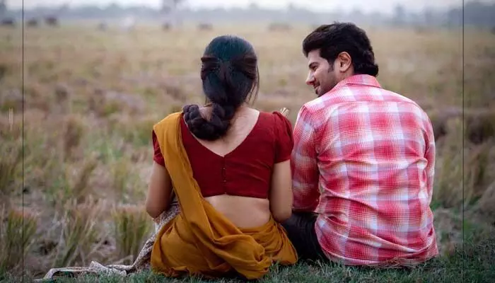 దుల్కర్ సల్మాన్ కొత్త సినిమా నుంచి అప్డేట్.. క్యూట్ పోస్టర్ వైరల్ దుల్కర్ సల్మాన్ కొత్త సినిమా నుంచి అప్డేట్.. క్యూట్ పోస్టర్ వైరల్
