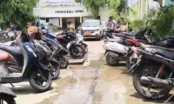 బల్దియాలో మంచి నీటి వృథా.. పట్టించుకోని అధికారులు బల్దియాలో మంచి నీటి వృథా.. పట్టించుకోని అధికారులు