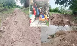 నడిరోడ్డుపైనే నరకయాతన.. పాలకుల తీరుపై చింతకుంట గ్రామస్థుల ఆగ్రహం నడిరోడ్డుపైనే నరకయాతన.. పాలకుల తీరుపై చింతకుంట గ్రామస్థుల ఆగ్రహం