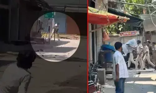 విద్యార్థులపై AK-47తో కాల్పులు.. పోలీస్ కానిస్టేబుల్ సస్పెన్షన్